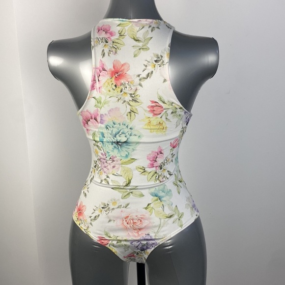 3/$15 Floral Sleeveless Bodysuit White Pastel Print Stretchy Summer Tank Top XS - Picture 3 of 8